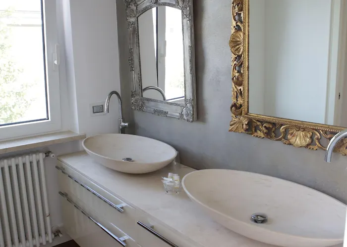 Champagne Guest house 4*