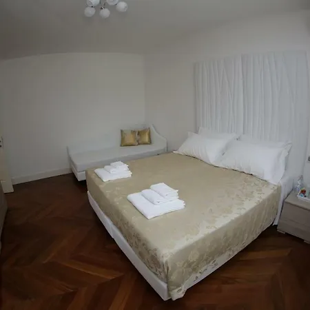 Champagne Pensjonat 3*
